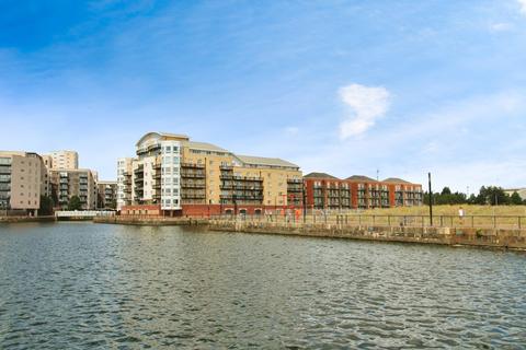 1 bedroom flat for sale, Adventurers Quay, Cardiff CF10