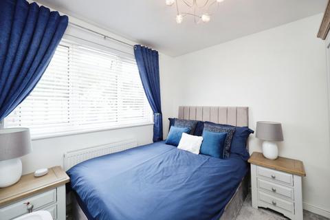 2 bedroom maisonette for sale, Broadlawns Court,Harrow