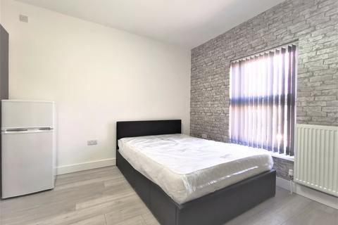undefined, Old Bedford Road, Luton, Bedfordshire