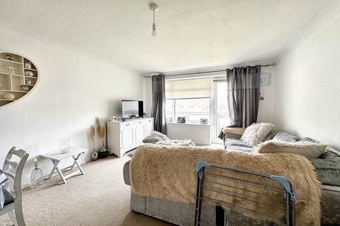 2 bedroom flat for sale, Westbrook, Lustrells Vale, Saltdean, BN2 8EZ