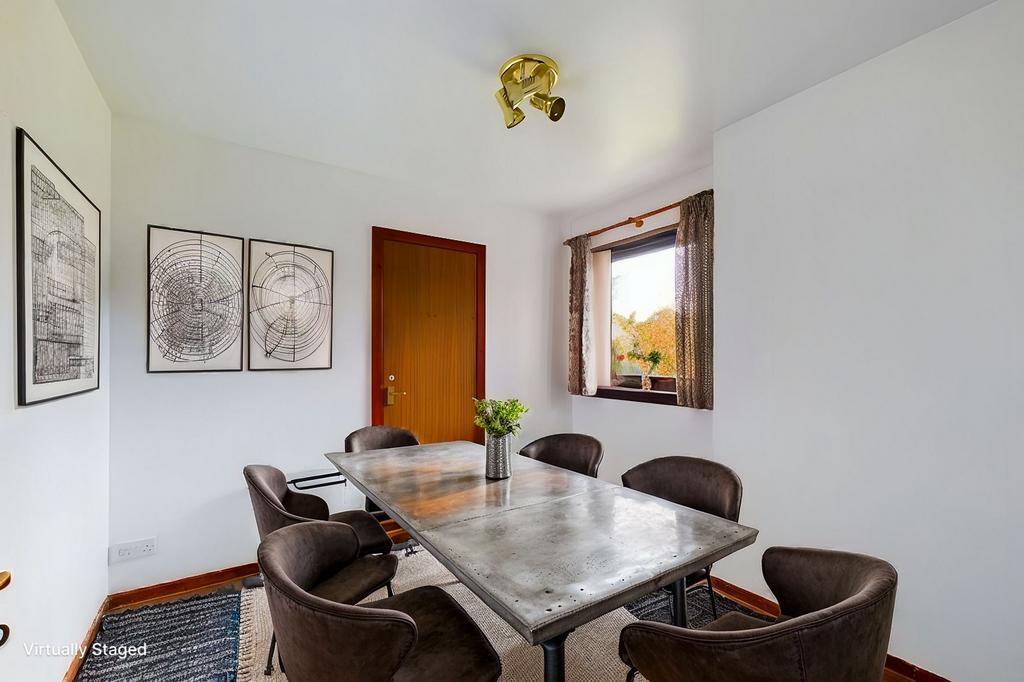 Bedroom 4/Dining Room