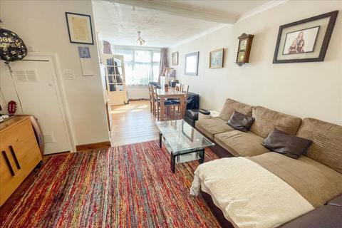 2 bedroom end of terrace house for sale, Fernside Avenue, Hanworth, Middlesex, TW13