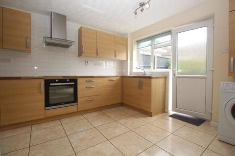 3 bedroom terraced house to rent, Weston Road, Stevenage, SG1 3RW