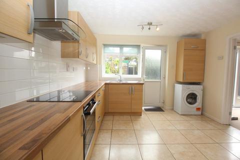 3 bedroom terraced house to rent, Weston Road, Stevenage, SG1 3RW