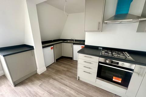 2 bedroom flat to rent, Barge Drive, Southall, Greater London, UB2
