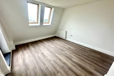 2 bedroom flat to rent, Barge Drive, Southall, Greater London, UB2