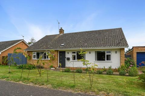 3 bedroom detached bungalow for sale, Church Close, Diss IP22