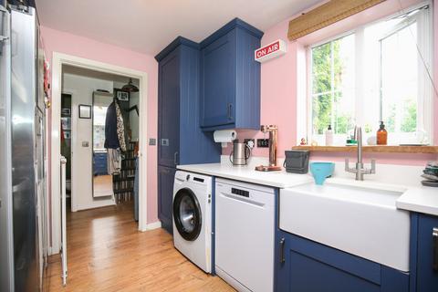 2 Merevale Road, Atherstone, CV9 2PR