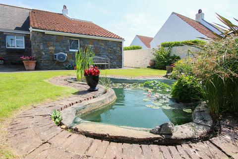 4 bedroom property for sale, Clos de Chaumette, Forest, Guernsey, GY8