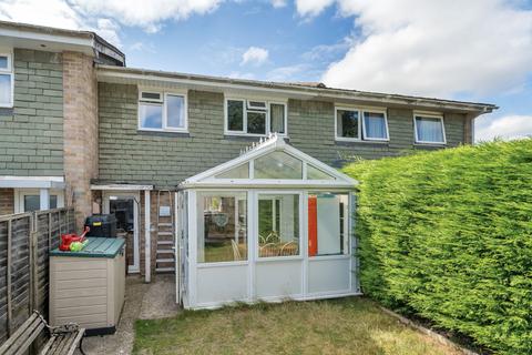 2 Tufts Field, Midhurst, GU29 9BU
