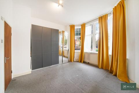 2 bedroom ground floor flat for sale, Staverton Road, London NW2