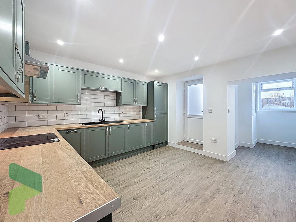 Dining kitchen