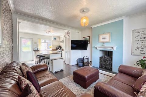 3 bedroom detached bungalow for sale, Penyard Road, Neath Abbey, Neath, SA10 7EY