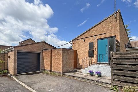 2 bedroom bungalow for sale, Hoyles Road, Wellington TA21