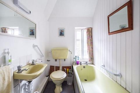 39 Willifield Way, London, NW11 7XU