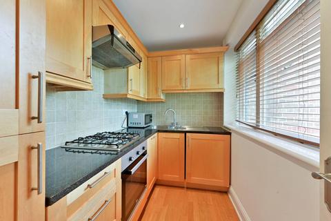 2 bedroom flat to rent, West Hill, West Hill, London, SW15