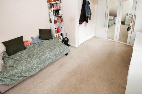 37 Cantley Road, Great Denham, Bedford, MK40 4RX