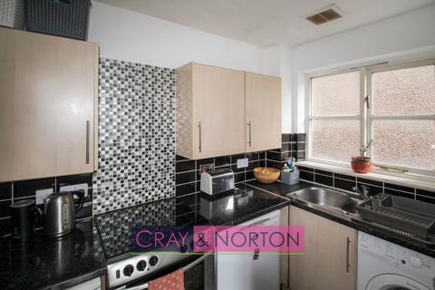 2 bedroom flat for sale, Outram Road, Addiscombe, CR0