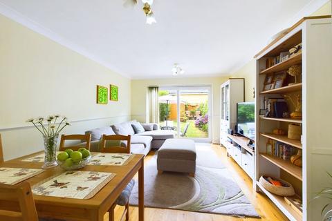 13 Gwynne Road, Caterham, CR3 5FH