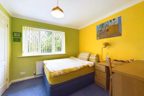 13 Gwynne Road, Caterham, CR3 5FH
