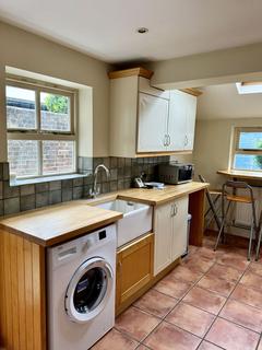 1 bedroom in a house share to rent, Cleveland Road, Chichester