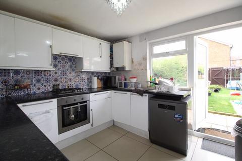 38 Morris Close, Luton, LU3 3TP