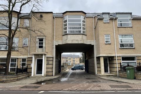 2 bedroom apartment to rent, Petersfield Mansions, Cambridge CB1