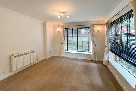 2 bedroom apartment to rent, Petersfield Mansions, Cambridge CB1