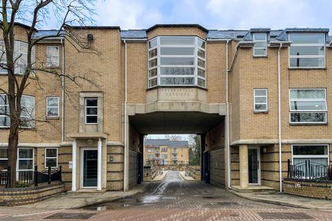 2 bedroom apartment to rent, Petersfield Mansions, Cambridge CB1