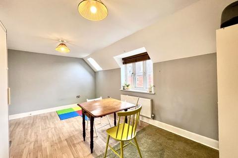 2 bedroom coach house for sale, Coppice Close, Chippenham SN15