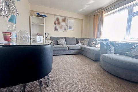 2 bedroom apartment for sale, Ruskin Walk, London N9