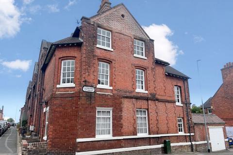 4 bedroom terraced house for sale, Southbank Street, Leek, ST13  5LN.