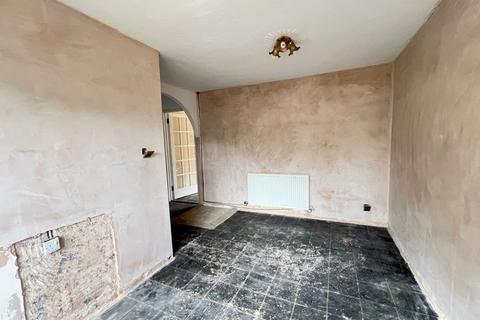 39 Campion Close, Gloucester, GL4 6YQ