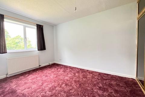 39 Campion Close, Gloucester, GL4 6YQ