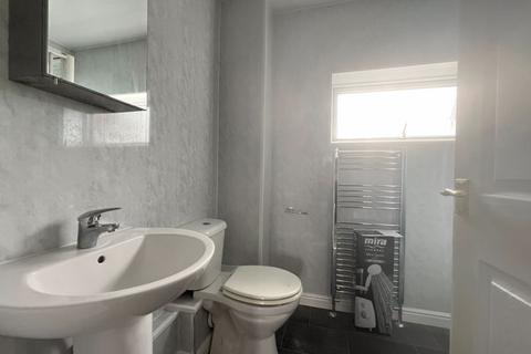 39 Campion Close, Gloucester, GL4 6YQ
