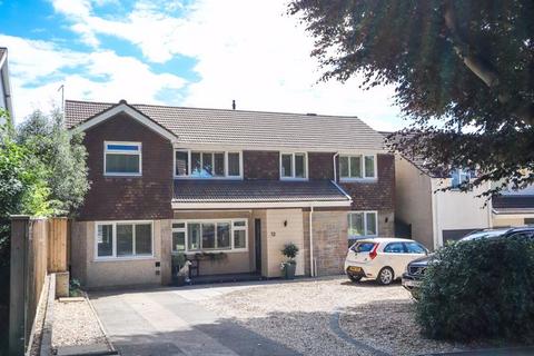 12 Castle Road, Clevedon, BS21 7DE