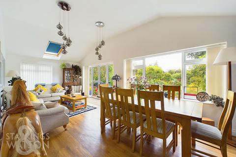 35 Blofield Corner Road, Blofield, Norwich, NR13 4SA