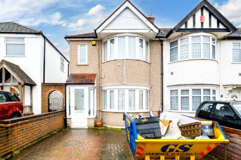 3 bedroom end of terrace house to rent, Whitby Road , Ruislip HA4 9DP