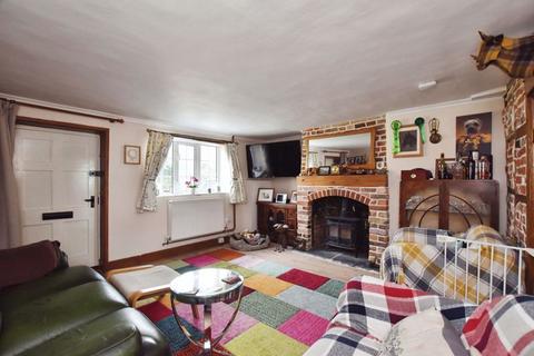 3 bedroom end of terrace house for sale, Haviland Cottages, Quidhampton                                                            *VIDEO TOUR*