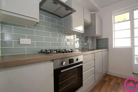 2 bedroom flat for sale, Suffolk Square, Cheltenham GL50