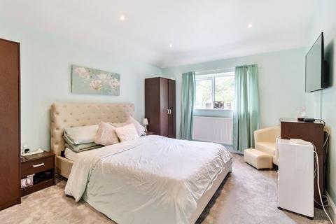 1 Cecil Crescent, Hatfield, AL10 0HF