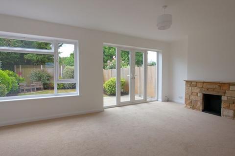 10 Captain Cook Close, Chalfont St Giles, HP8 4DS