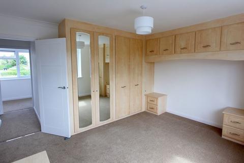10 Captain Cook Close, Chalfont St Giles, HP8 4DS