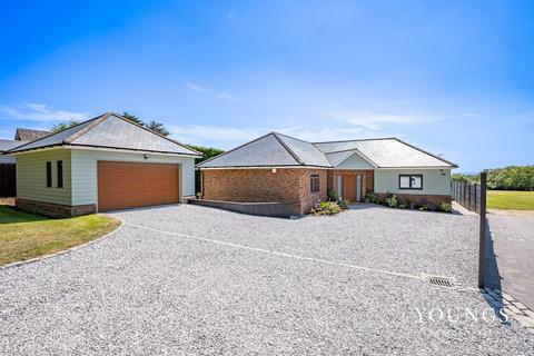 4 bedroom detached bungalow for sale, Grays Avenue, Langdon Hills, SS16