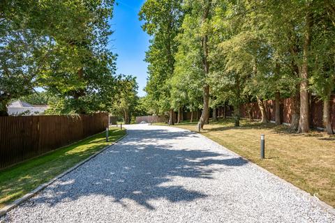 4 bedroom detached bungalow for sale, Grays Avenue, Langdon Hills, SS16