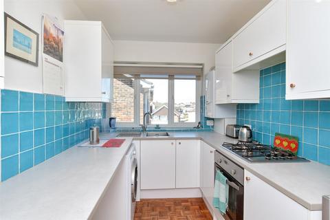 2 bedroom flat for sale, Oxen Avenue, Shoreham-By-Sea, West Sussex