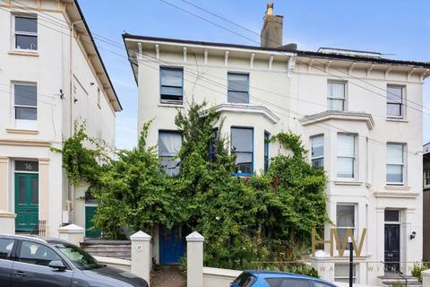 3 bedroom apartment for sale, York Villas, Brighton, BN1 3TS