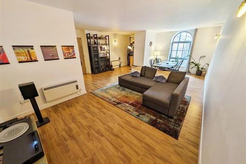 2 bedroom flat for sale, Queens Road, Nottingham, NG2 3BX