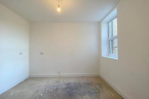 4 bedroom maisonette for sale, Hither Green Lane, London, SE13 6QB