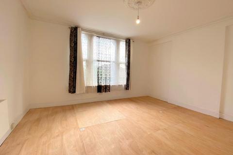 4 bedroom maisonette to rent, Hither Green Lane, London, SE13 6QB